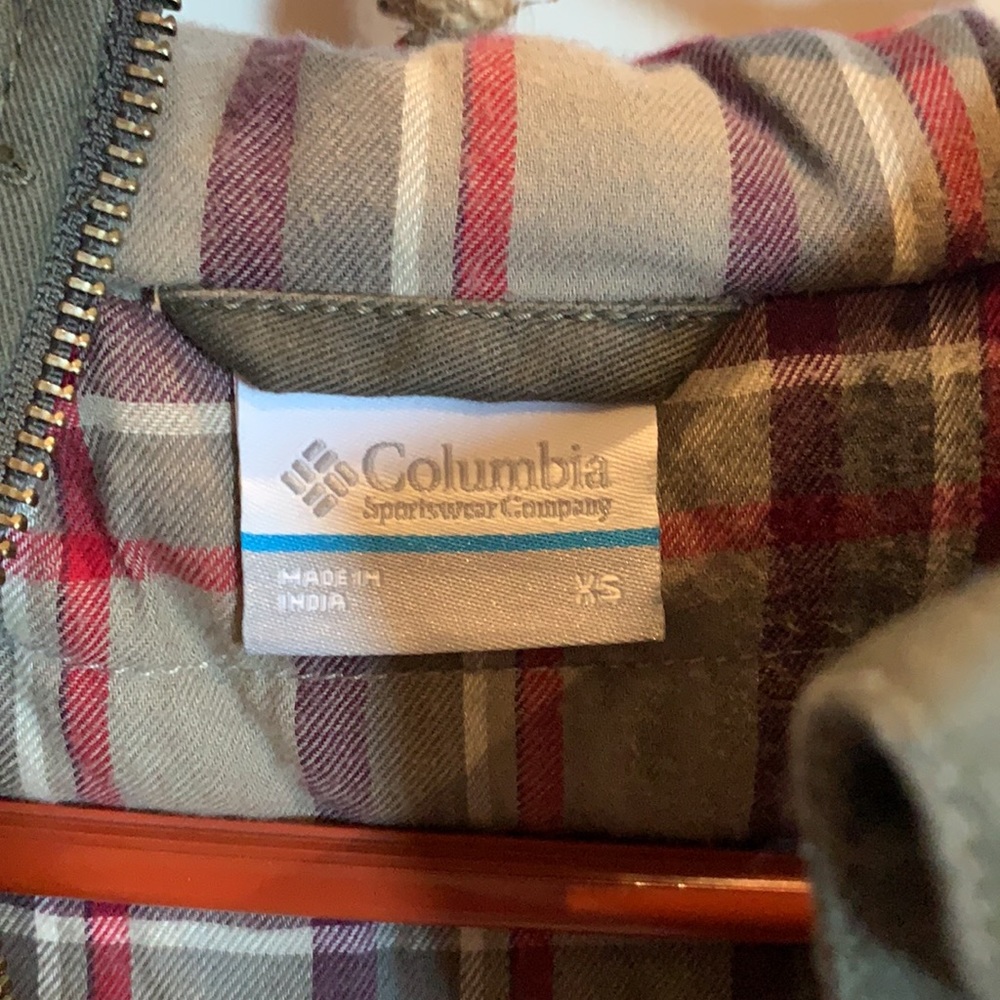 Columbia Vest - Picture 3 of 3